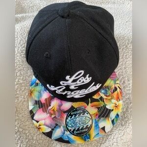 Los Angeles Authentic So Cal Beachwear adjustable SnapBack Back/ floral One Size